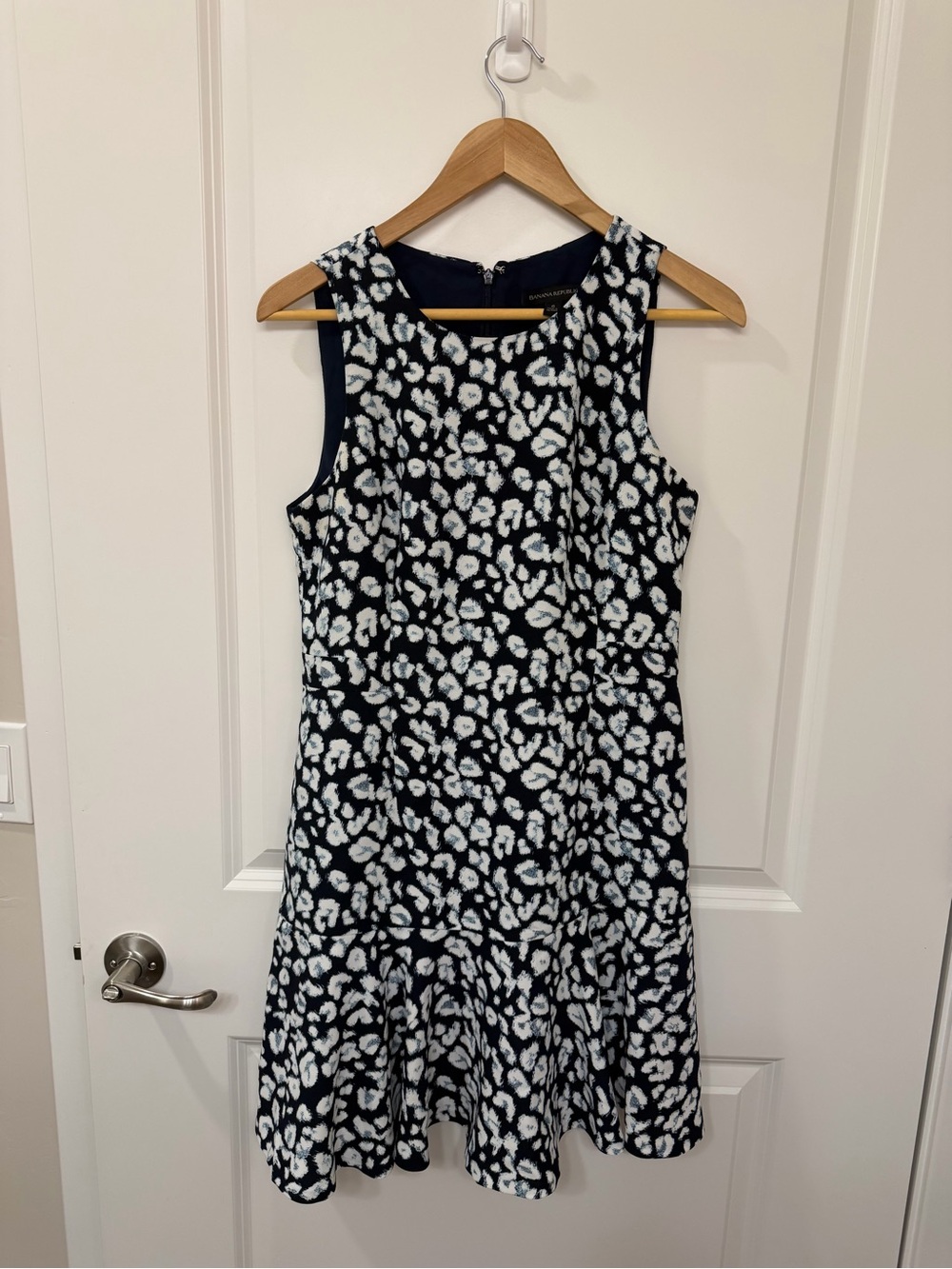 Banana Republic Navy and White Leopard Print Sleeveless Dress